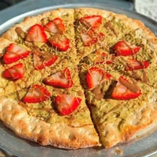 New "Dubai Chocolate Pizza"