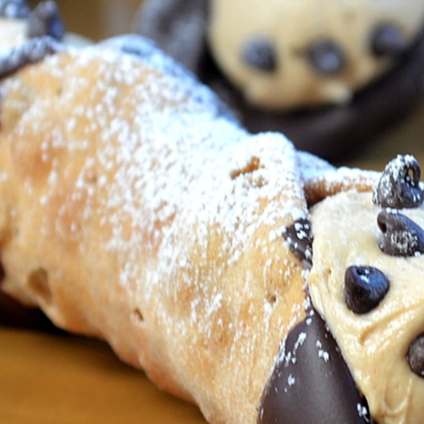 Cannoli.