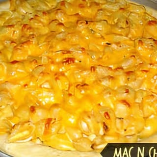 Baked Mac N Cheese Pizza